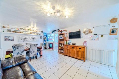 undefined, Sheelin Grove, Milton Keynes, Buckinghamshire, MK2