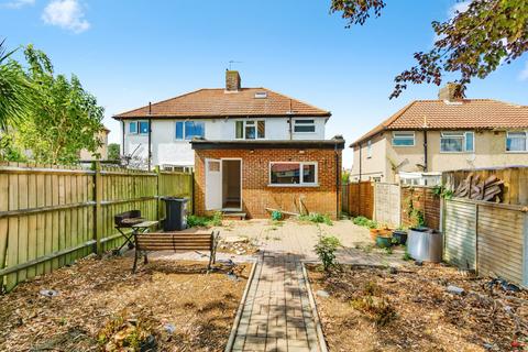 undefined, Parkway, New Addington, Croydon, CR0