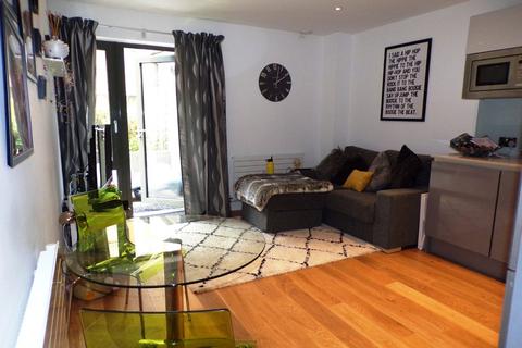 1 bedroom flat for sale, Gaol Ferry Steps, Bristol, BS1