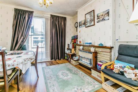 3 bedroom end of terrace house for sale, Grant Road, Croydon, CR0
