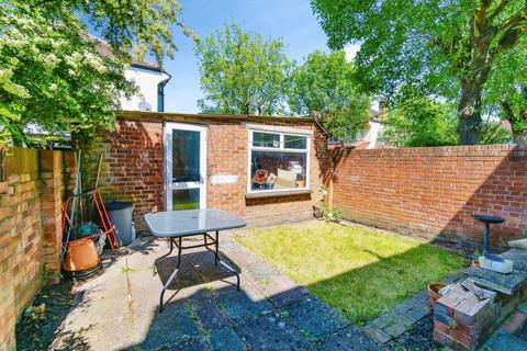 3 bedroom end of terrace house for sale, Grant Road, Croydon, CR0