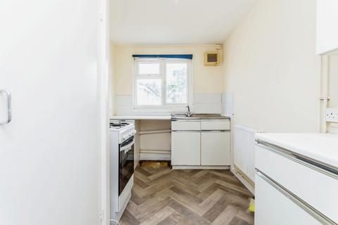 undefined, Shoreham Close, Croydon, CR0