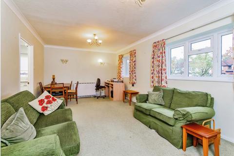 2 bedroom flat for sale, Peregrine Gardens, Croydon, CR0