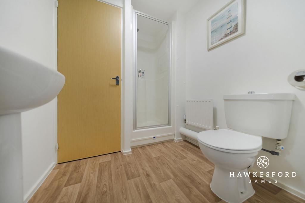 Onyx Drive, Sittingbourne - Shower room