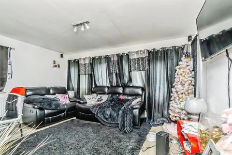 2 bedroom flat for sale, Bramble Close, Croydon, Surrey, CR0
