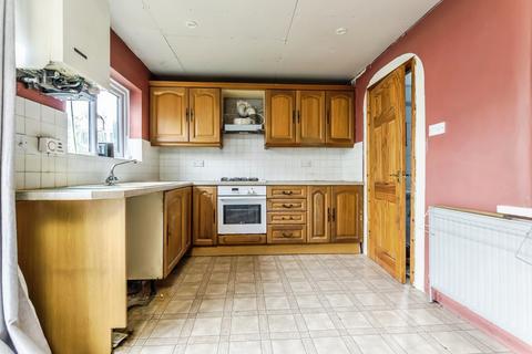 3 bedroom end of terrace house for sale, Chaffinch Avenue, Croydon, CR0
