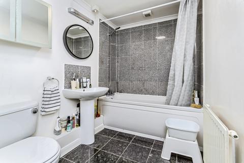 1 bedroom flat for sale, Wickham Road, Shirley, Croydon, Surrey, CR0
