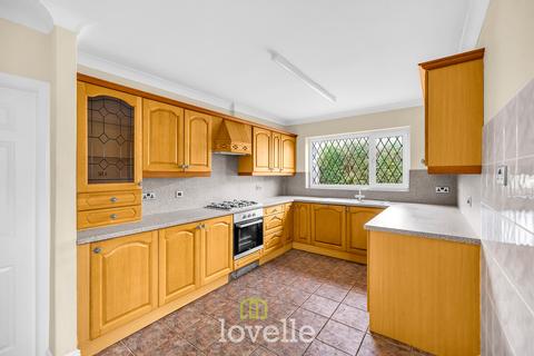 undefined, Findlay Crescent, New Waltham DN36