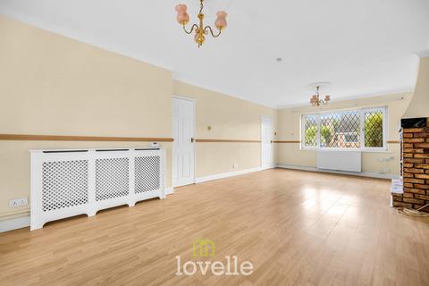 undefined, Findlay Crescent, New Waltham DN36