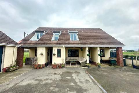 3 bedroom equestrian property for sale, Purving Row, Eastertown, Lympsham, Weston-super-Mare, BS24