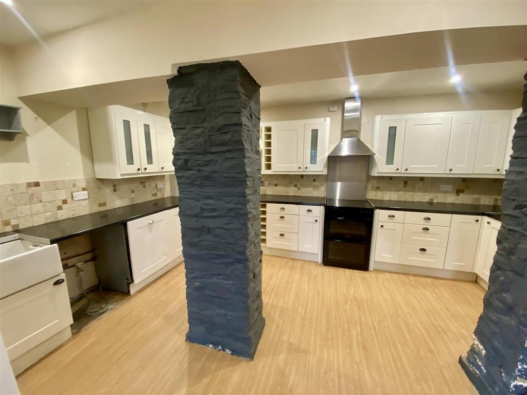 Bramleys Estate Agents - Huddersfield Road - Mirfi