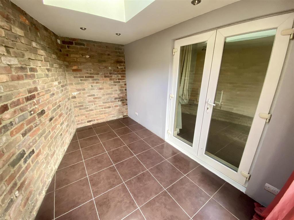 Bramleys Estate Agents - Huddersfield Road - Mirfi