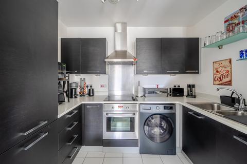 2 bedroom flat for sale, Ocean Way, Ocean Village, Southampton, Hampshire, SO14