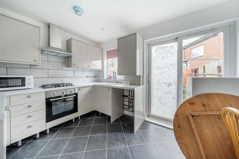 2 bedroom house to rent, Naylor Road, London, SE15