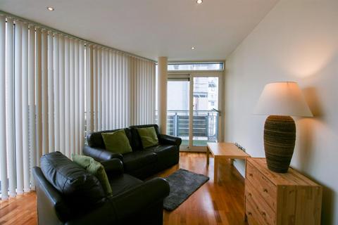 2 bedroom apartment to rent, Glasshouse, 3 Canal Square