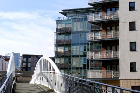 2 bedroom apartment to rent, Glasshouse, 3 Canal Square