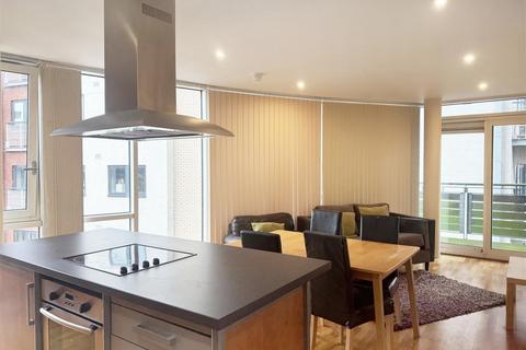 2 bedroom apartment to rent, Glasshouse, 3 Canal Square