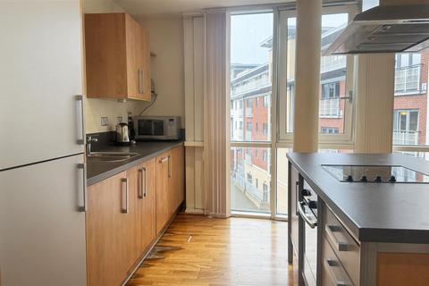 2 bedroom apartment to rent, Glasshouse, 3 Canal Square