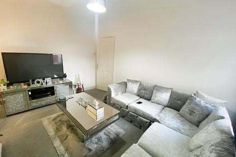 2 bedroom ground floor flat for sale, Taylor Street, South Shields