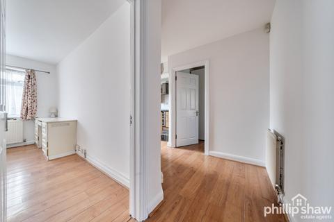 2 bedroom maisonette for sale, Kenton Lane, Harrow, HA3