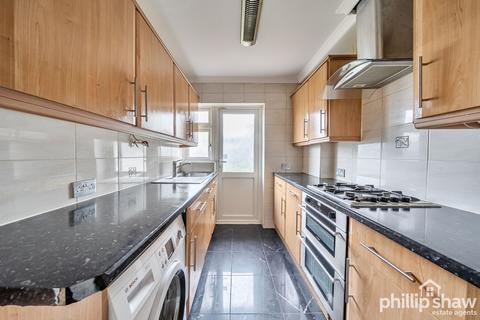 2 bedroom maisonette for sale, Kenton Lane, Harrow, HA3