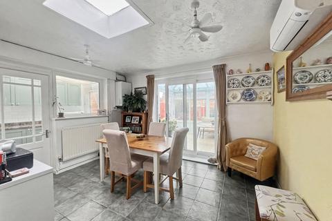 2 bedroom terraced house for sale, Binsted Close, Eastbourne BN22