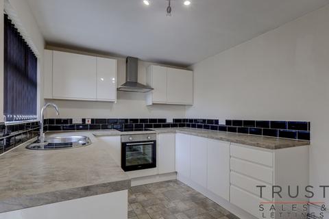 2 bedroom apartment to rent, Tofts Grove, Brighouse, HD6
