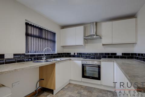 2 bedroom apartment to rent, Tofts Grove, Brighouse, HD6