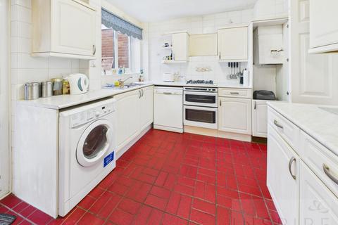 undefined, Nash Road, Crawley RH10
