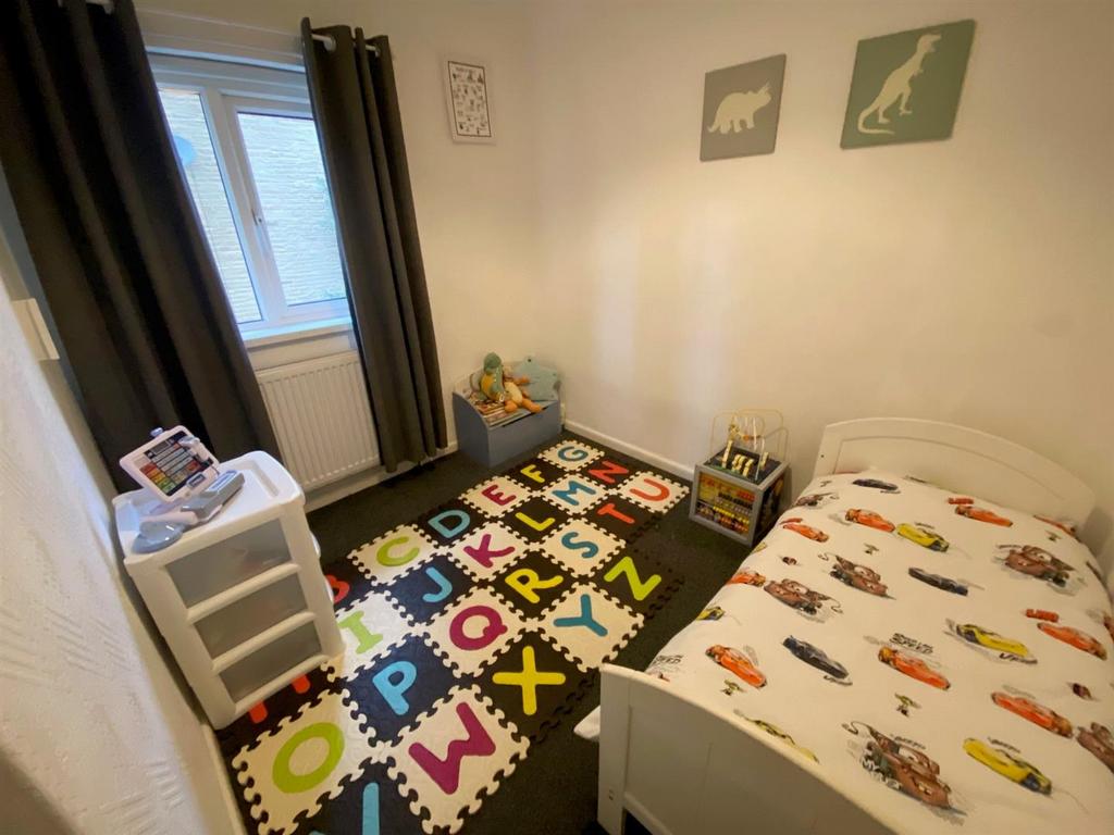 Bed 3.jpg