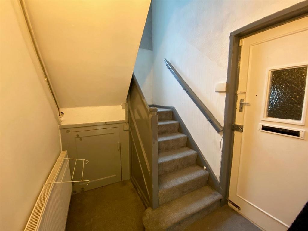 Ent hall.jpg