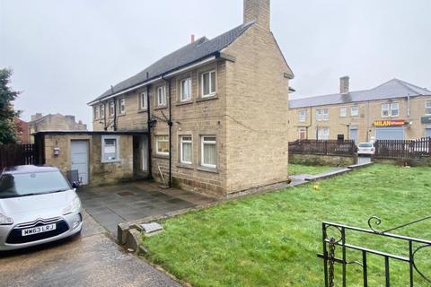3 bedroom semi-detached house for sale, Cobcroft Road, Huddersfield