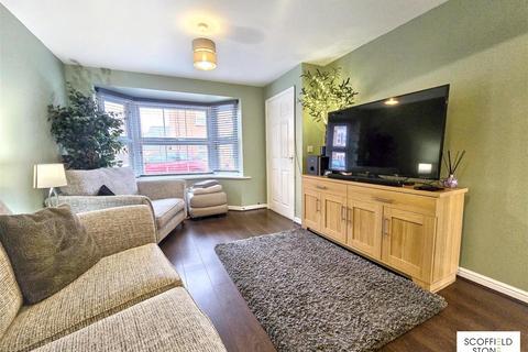 4 bedroom semi-detached house for sale, Thames Way, Hilton, Derby