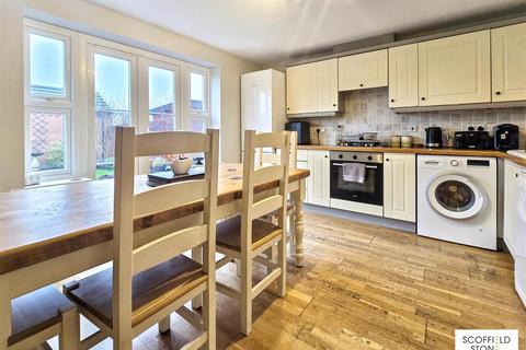 4 bedroom semi-detached house for sale, Thames Way, Hilton, Derby