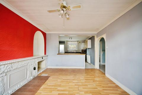 undefined, Central Avenue, London, N9
