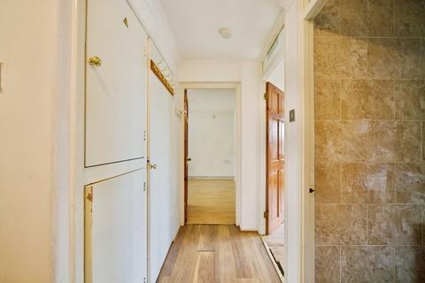 1 bedroom flat for sale, Plevna Road, London, N9
