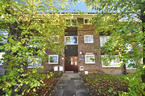 2 bedroom flat for sale - Fenton Road, London, N17