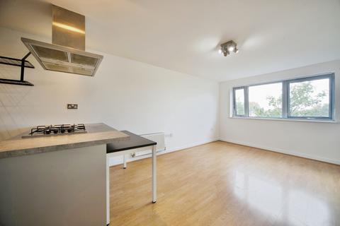 undefined, Main Avenue, Enfield, EN1