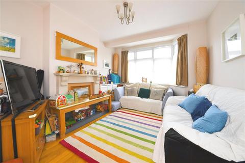 3 bedroom end of terrace house for sale, Connaught Avenue, Enfield, EN1