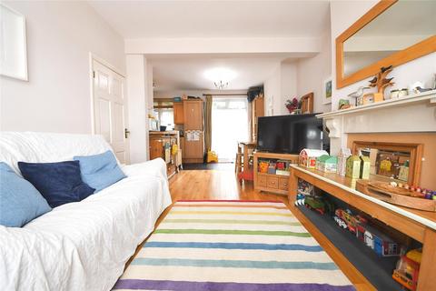 3 bedroom end of terrace house for sale, Connaught Avenue, Enfield, EN1