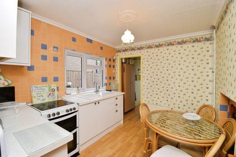 1 bedroom flat for sale, Millais Road, Enfield, EN1
