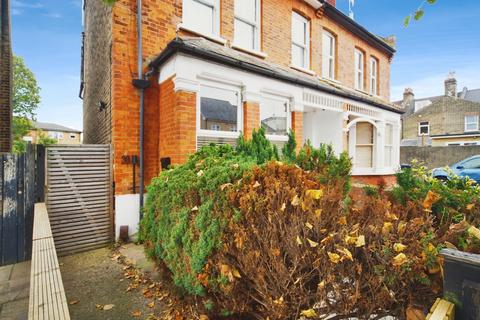 2 bedroom maisonette for sale, First Avenue, Enfield, EN1