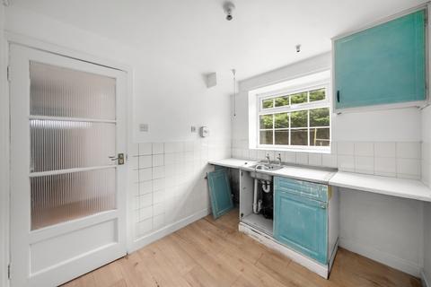 undefined, Bondgate, Harewood, Leeds, West Yorkshire, LS17