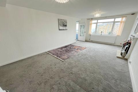 2 bedroom flat to rent, Bournemouth