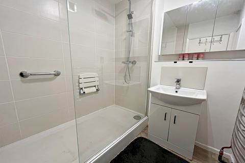 2 bedroom flat to rent, Bournemouth