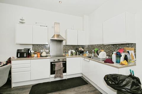 2 bedroom flat for sale, Vicarage Farm Road, Peterborough, Cambridgeshire, PE1