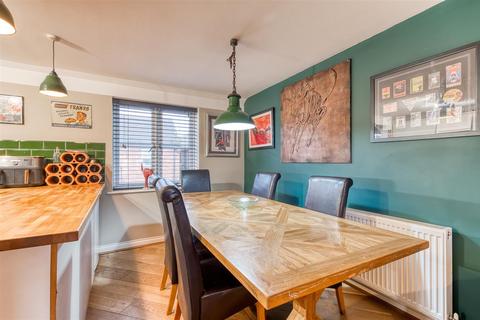 3 bedroom terraced house for sale, Commercial Street, Higham Ferrers