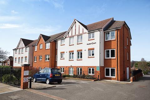 2 bedroom flat for sale, Winchmore Hill Road, London, N21