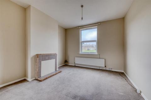 3 bedroom terraced house for sale, The Green, Woodford
