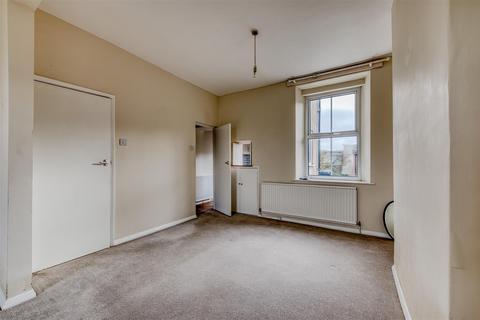 3 bedroom terraced house for sale, The Green, Woodford